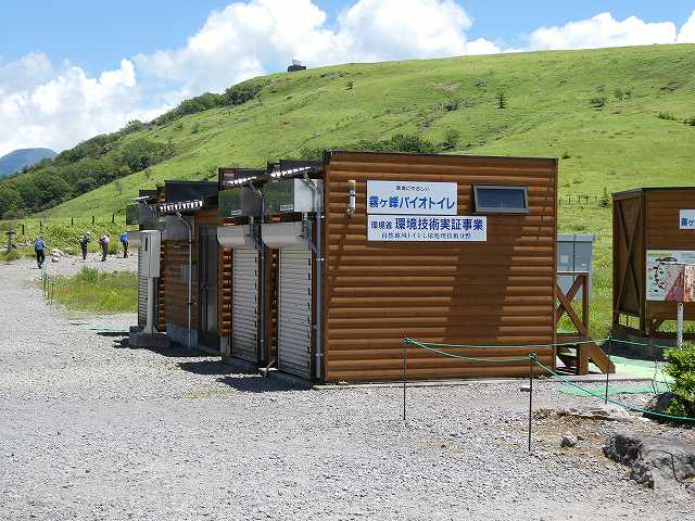 車山肩の霧ヶ峰バイオトイレ