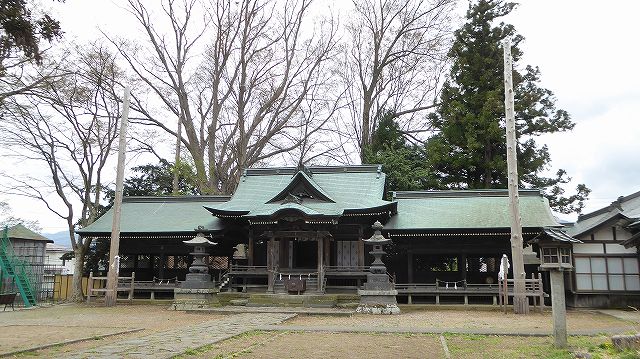 諏訪護国神社