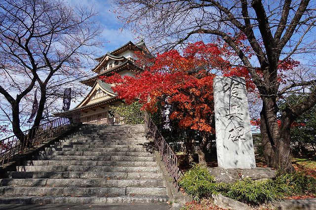 紅葉と高島城