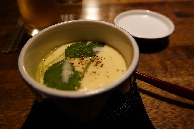 板前キッチン兎の蒸し物は茶碗蒸しです