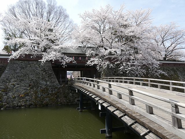 高島公園の冠木橋