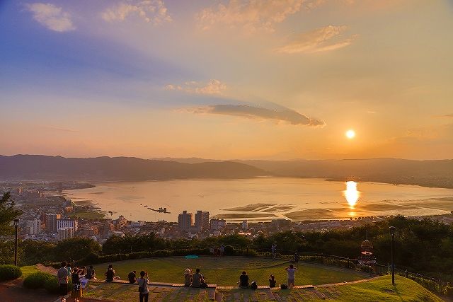 夕日に輝く立石公園