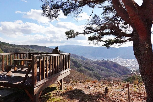 幕岩第2広場の展望台