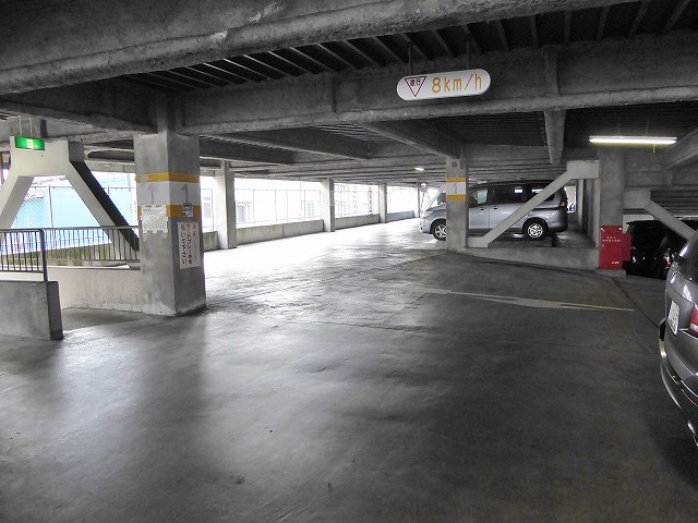 諏訪市営駅前駐車場