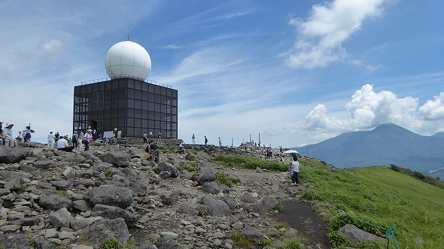 白い気象レーダー観測所