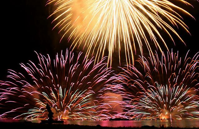 諏訪湖祭湖上花火大会